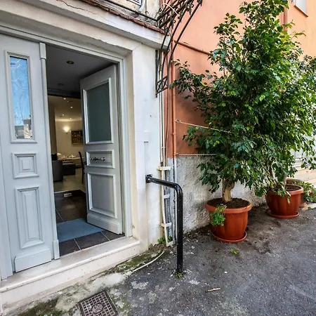 Rafaelas House In Corfu Town *